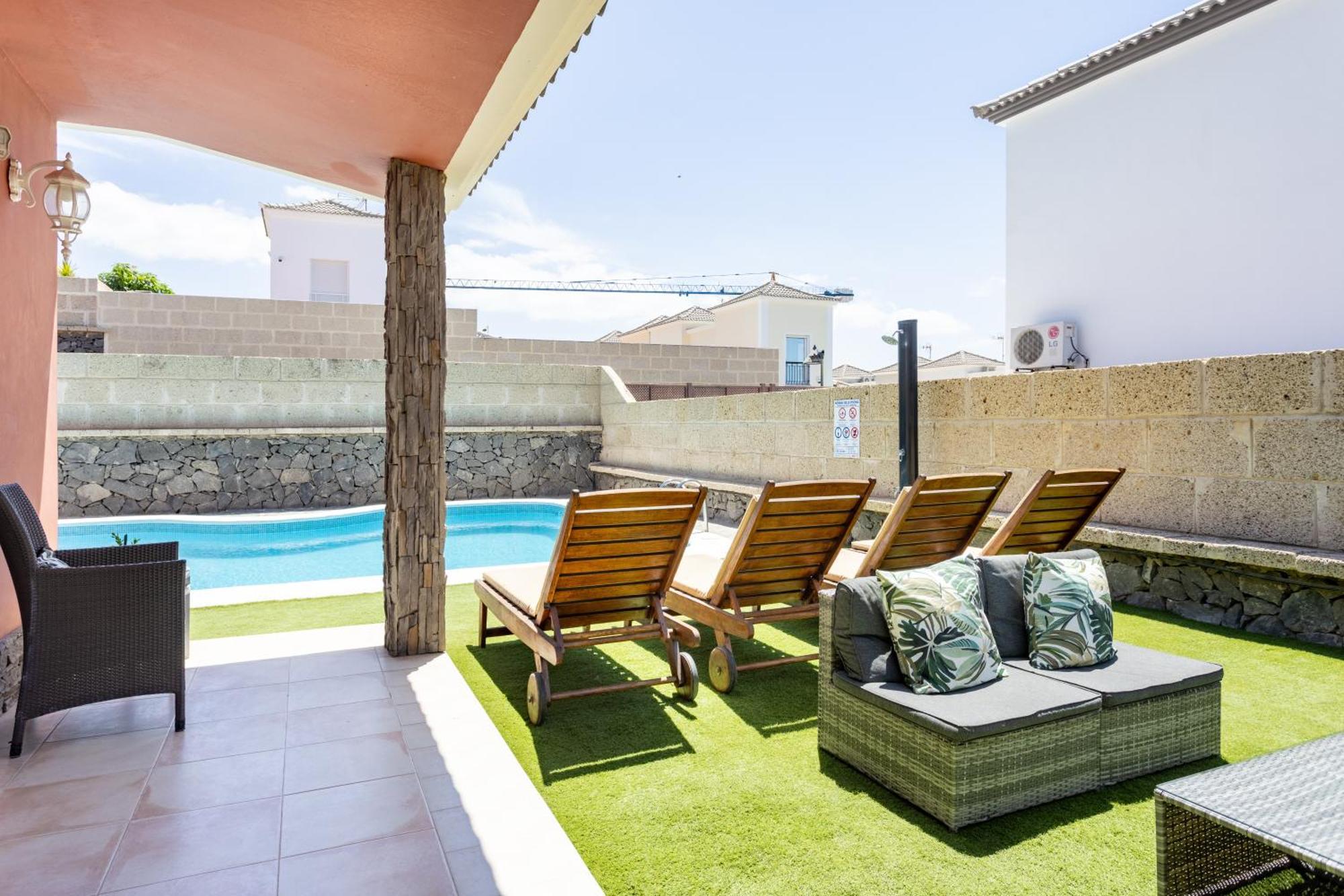 Villa Chloe Costa Adeje Tenerifesummervillas Giant Private Pool 11 Meters Long Dış mekan fotoğraf